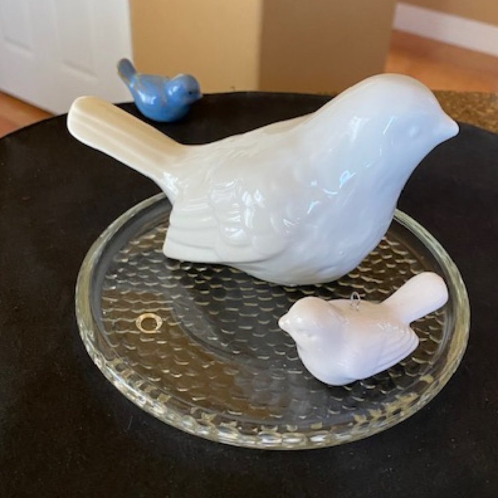 Farmhouse White Ceramic Mama & Baby Bird Set (Shelf or Ornament)